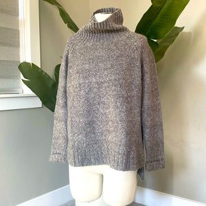 H&M sweater